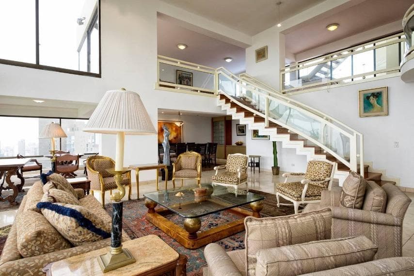 Vendo Lindo PentHouse frente al Golf, en Av. Aurelio Miro Quesada 2, San Isidro - 1