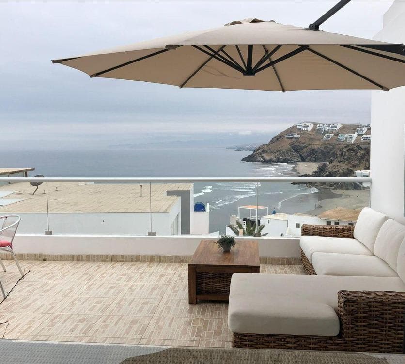 Hermosa CASA de 3 NIVELES - 6 Dormitorios - Piscina - 340m2 - PUERTO FIEL - 1